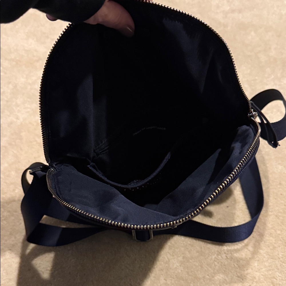 lululemon athletica Navy Crossbody Belt Bag - Picture 4 of 4